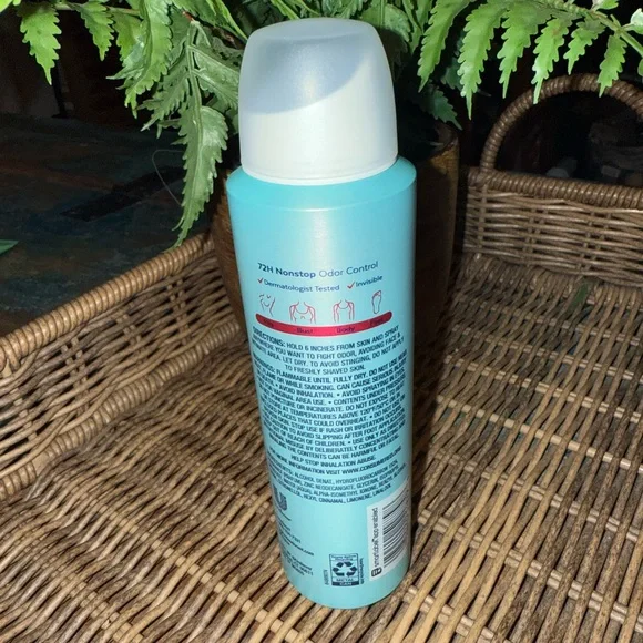 🌹 New Degree Rose & Waterlily Whole Body Deodorant Spray - Picture 2 of 4